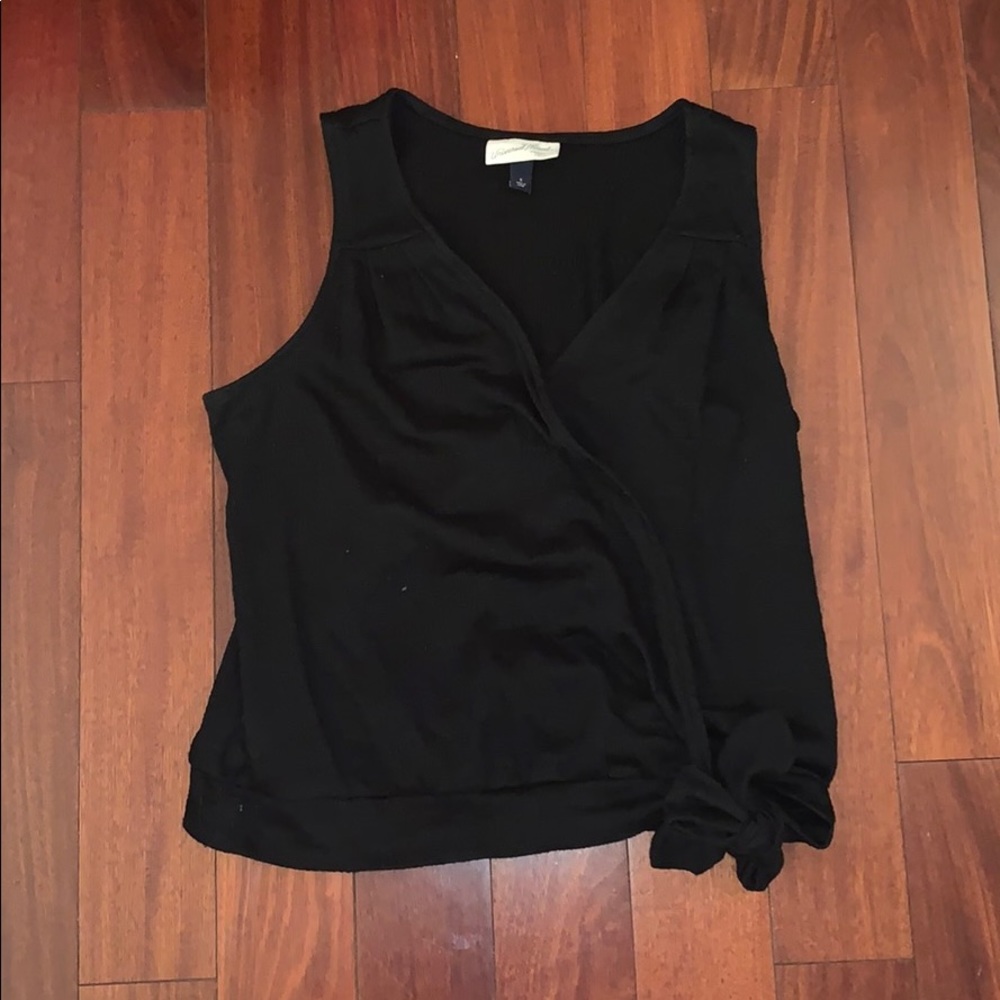 Black v neck with bow on left hip